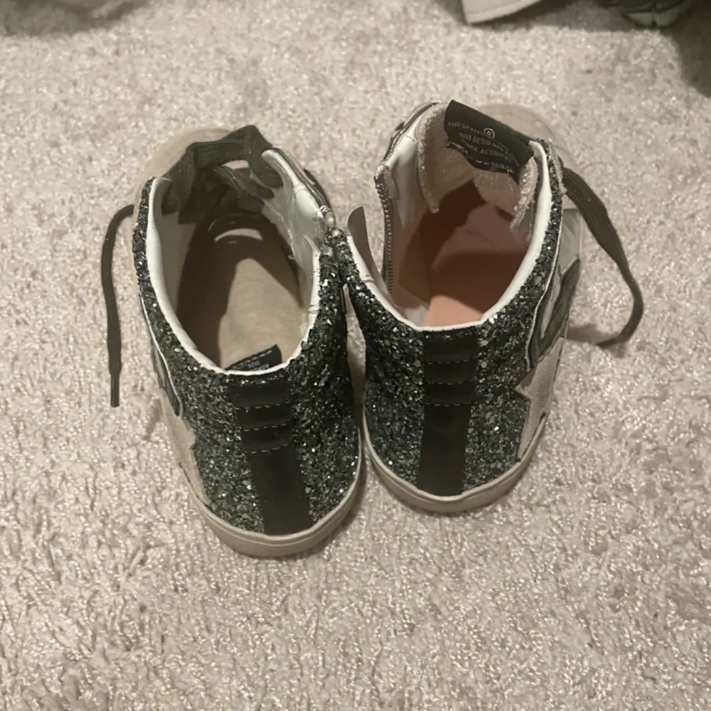 GG Sneakers - Picture 2 of 4